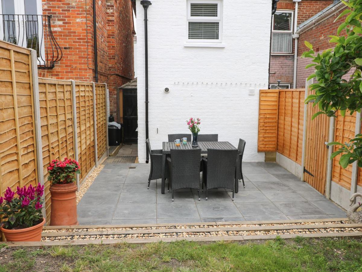 Number 7 Villa Lymington Exterior photo